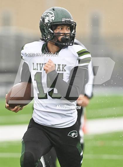 Thumbnail 2 in Live Oak Classical vs. Vanguard College Prep (TAPPS 6-man D2 Area Playoff) photogallery.