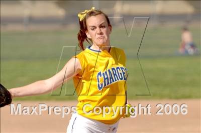 Thumbnail 1 in Garey @ Charter Oak photogallery.