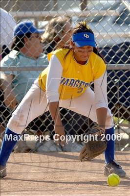 Thumbnail 1 in Garey @ Charter Oak photogallery.