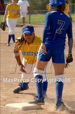 Thumbnail 2 in Garey @ Charter Oak photogallery.