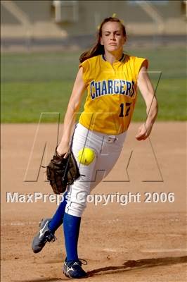 Thumbnail 1 in Garey @ Charter Oak photogallery.