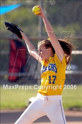 Thumbnail 2 in Garey @ Charter Oak photogallery.