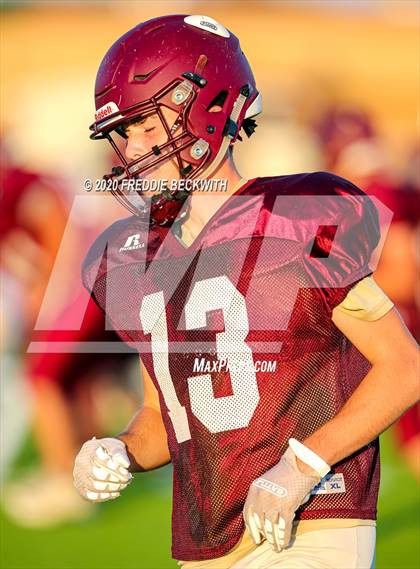 Thumbnail 2 in Henrietta vs. Whitesboro (Scrimmage) photogallery.