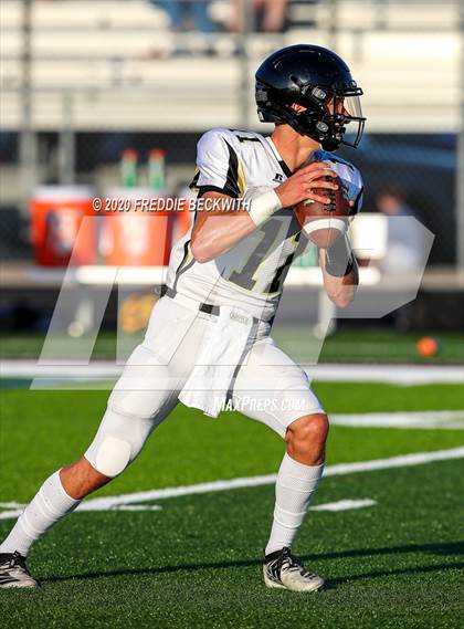 Thumbnail 3 in Henrietta vs. Whitesboro (Scrimmage) photogallery.