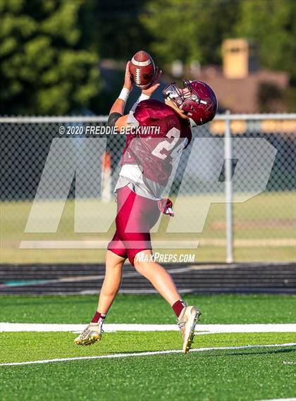 Thumbnail 3 in Henrietta vs. Whitesboro (Scrimmage) photogallery.
