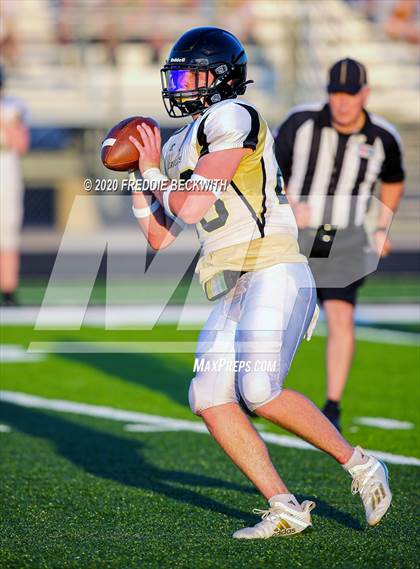 Thumbnail 1 in Henrietta vs. Whitesboro (Scrimmage) photogallery.