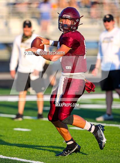 Thumbnail 1 in Henrietta vs. Whitesboro (Scrimmage) photogallery.