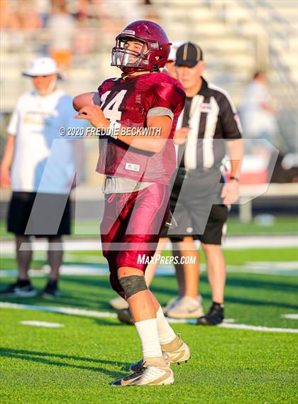 Thumbnail 2 in Henrietta vs. Whitesboro (Scrimmage) photogallery.