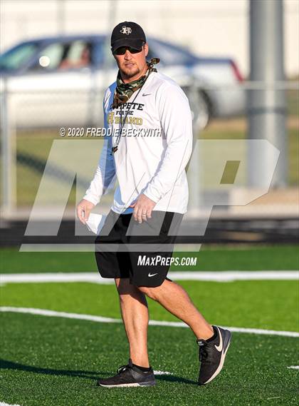 Thumbnail 1 in Henrietta vs. Whitesboro (Scrimmage) photogallery.