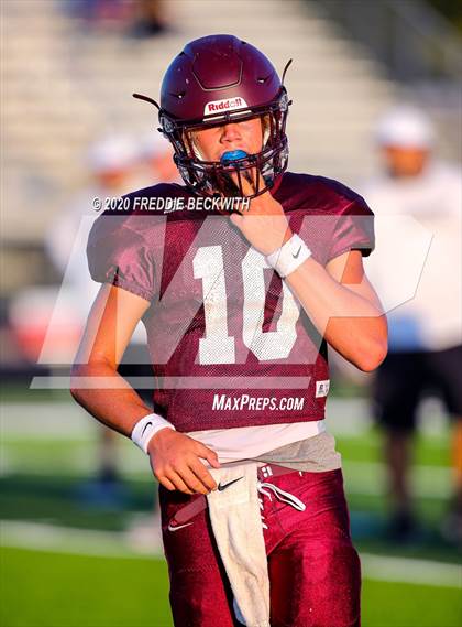 Thumbnail 3 in Henrietta vs. Whitesboro (Scrimmage) photogallery.