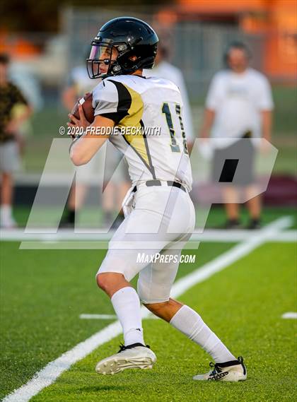 Thumbnail 3 in Henrietta vs. Whitesboro (Scrimmage) photogallery.