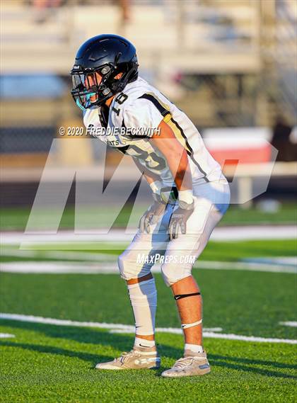 Thumbnail 3 in Henrietta vs. Whitesboro (Scrimmage) photogallery.