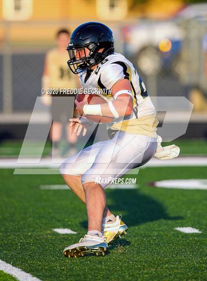 Thumbnail 3 in Henrietta vs. Whitesboro (Scrimmage) photogallery.