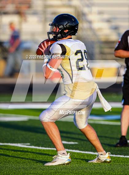 Thumbnail 3 in Henrietta vs. Whitesboro (Scrimmage) photogallery.