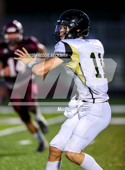 Thumbnail 3 in Henrietta vs. Whitesboro (Scrimmage) photogallery.