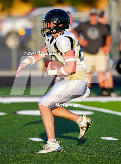 Thumbnail 2 in Henrietta vs. Whitesboro (Scrimmage) photogallery.