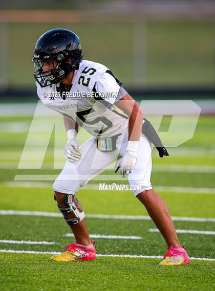 Thumbnail 2 in Henrietta vs. Whitesboro (Scrimmage) photogallery.