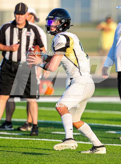 Thumbnail 2 in Henrietta vs. Whitesboro (Scrimmage) photogallery.