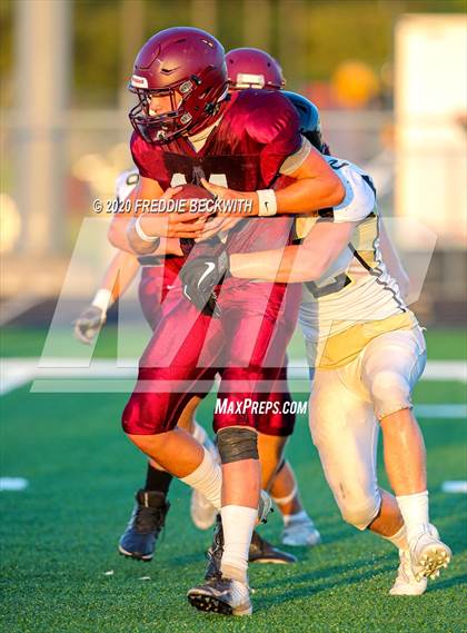 Thumbnail 3 in Henrietta vs. Whitesboro (Scrimmage) photogallery.