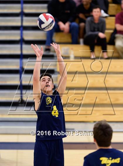 Thumbnail 1 in Oak Ridge vs Jesuit photogallery.