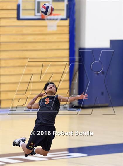 Thumbnail 2 in Oak Ridge vs Jesuit photogallery.