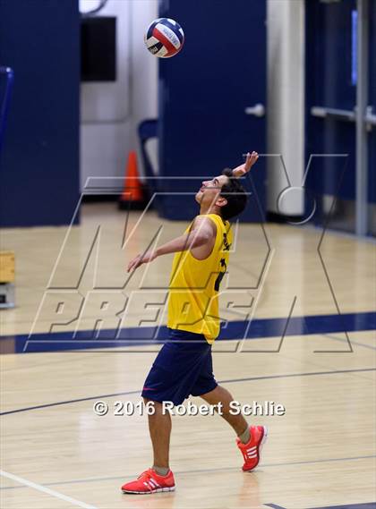 Thumbnail 1 in Oak Ridge vs Jesuit photogallery.
