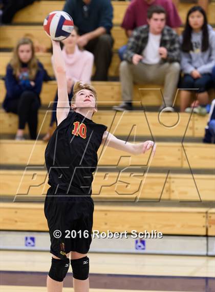 Thumbnail 1 in Oak Ridge vs Jesuit photogallery.