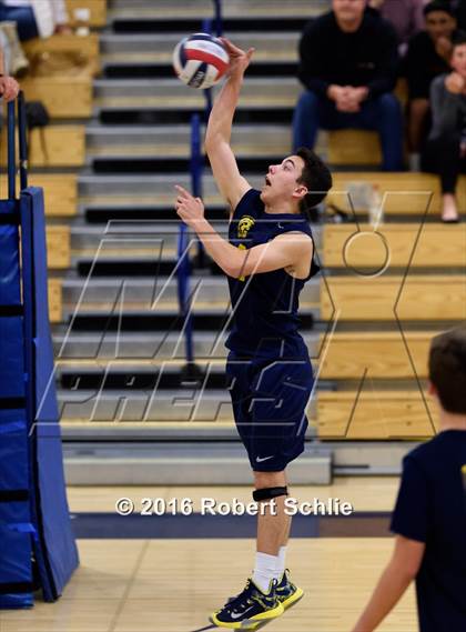 Thumbnail 2 in Oak Ridge vs Jesuit photogallery.