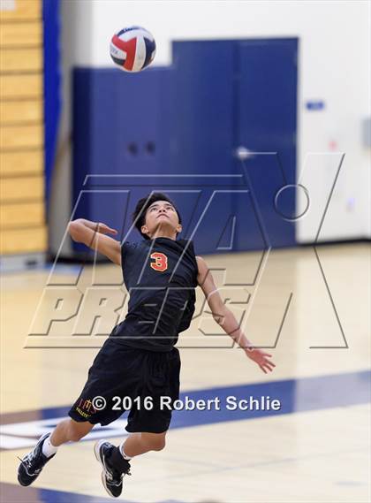 Thumbnail 1 in Oak Ridge vs Jesuit photogallery.