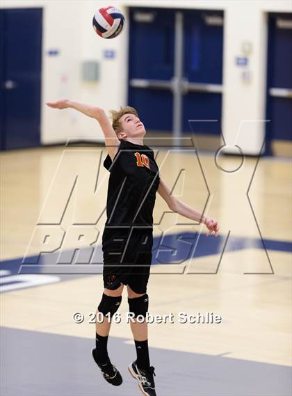 Thumbnail 1 in Oak Ridge vs Jesuit photogallery.
