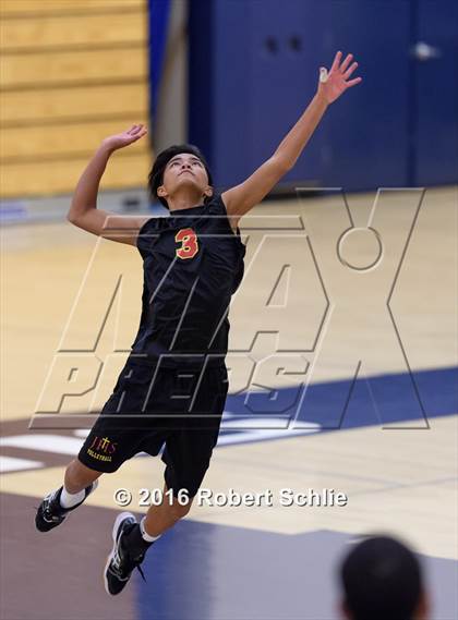 Thumbnail 2 in Oak Ridge vs Jesuit photogallery.