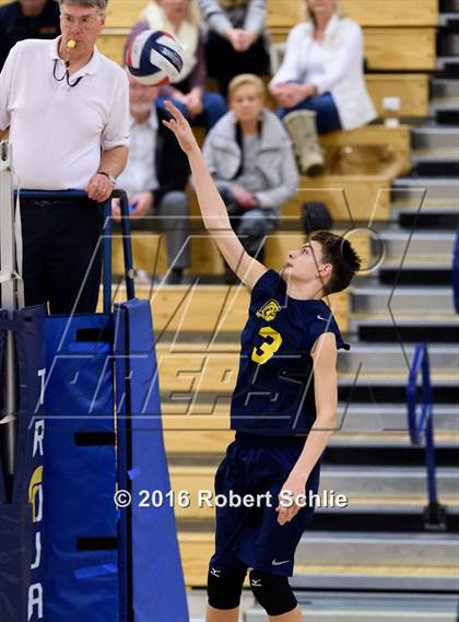 Thumbnail 1 in Oak Ridge vs Jesuit photogallery.