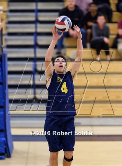 Thumbnail 2 in Oak Ridge vs Jesuit photogallery.