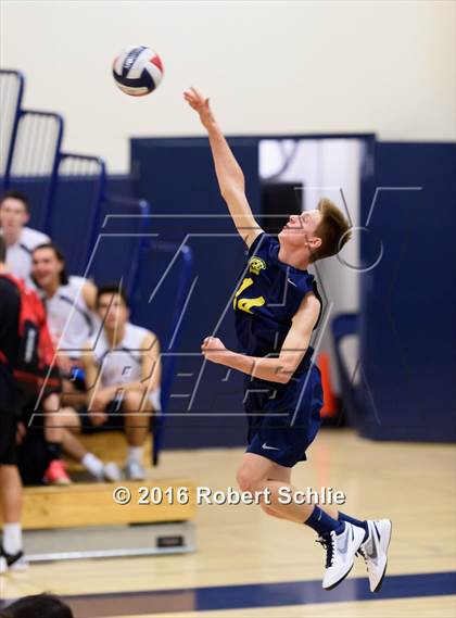 Thumbnail 2 in Oak Ridge vs Jesuit photogallery.
