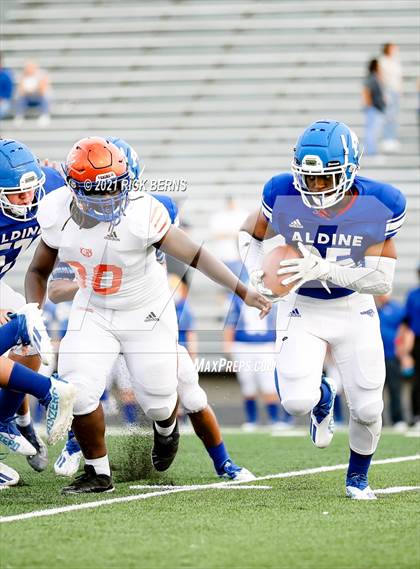 Thumbnail 3 in Grand Oaks vs Aldine photogallery.