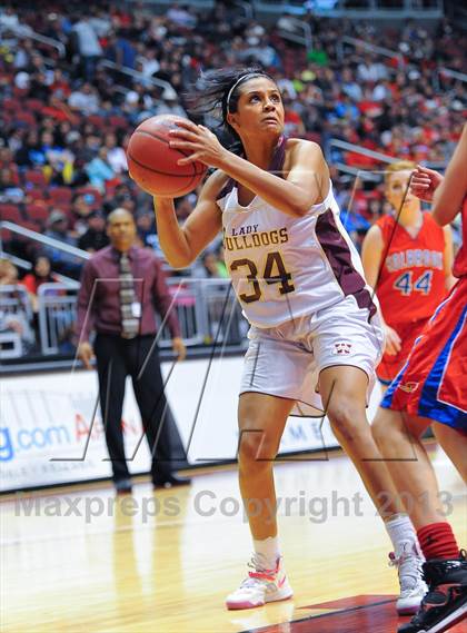 Thumbnail 3 in Holbrook vs. Winslow (AIA D3 Semifinals) photogallery.