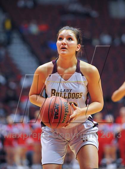 Thumbnail 1 in Holbrook vs. Winslow (AIA D3 Semifinals) photogallery.