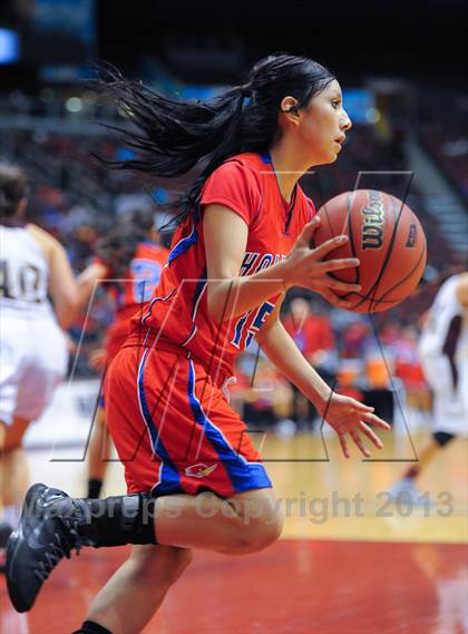 Thumbnail 2 in Holbrook vs. Winslow (AIA D3 Semifinals) photogallery.