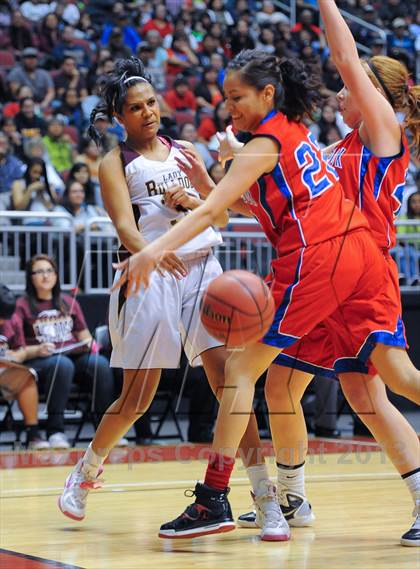 Thumbnail 1 in Holbrook vs. Winslow (AIA D3 Semifinals) photogallery.