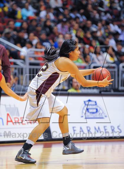 Thumbnail 3 in Holbrook vs. Winslow (AIA D3 Semifinals) photogallery.