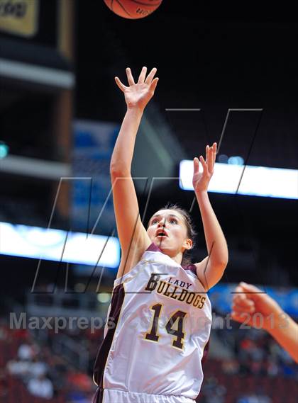 Thumbnail 1 in Holbrook vs. Winslow (AIA D3 Semifinals) photogallery.