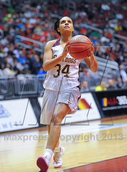 Thumbnail 2 in Holbrook vs. Winslow (AIA D3 Semifinals) photogallery.