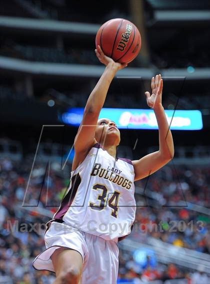 Thumbnail 3 in Holbrook vs. Winslow (AIA D3 Semifinals) photogallery.