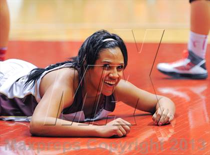 Thumbnail 3 in Holbrook vs. Winslow (AIA D3 Semifinals) photogallery.