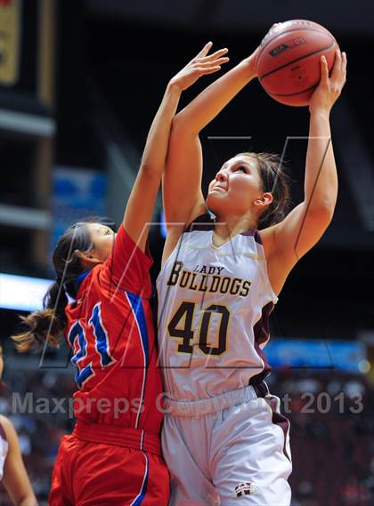 Thumbnail 3 in Holbrook vs. Winslow (AIA D3 Semifinals) photogallery.