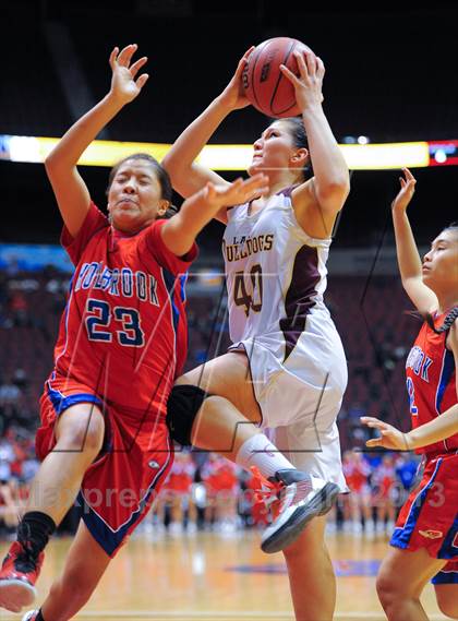 Thumbnail 1 in Holbrook vs. Winslow (AIA D3 Semifinals) photogallery.