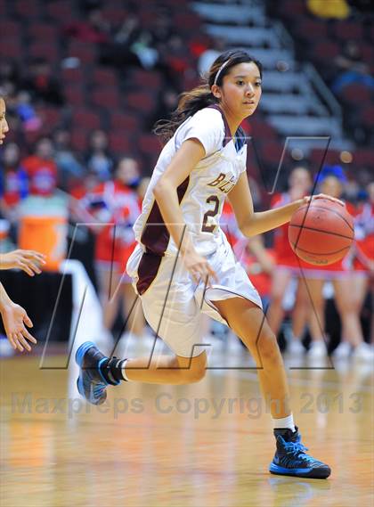 Thumbnail 2 in Holbrook vs. Winslow (AIA D3 Semifinals) photogallery.