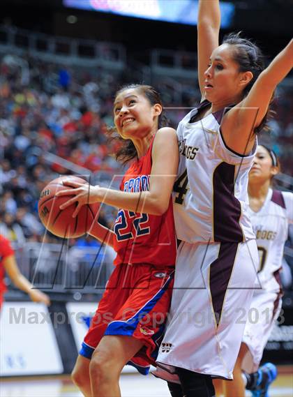 Thumbnail 1 in Holbrook vs. Winslow (AIA D3 Semifinals) photogallery.