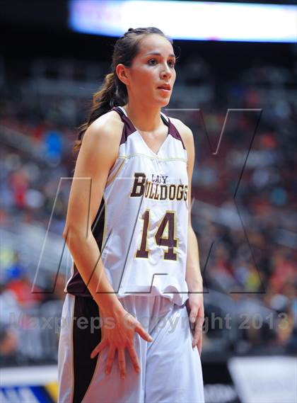 Thumbnail 2 in Holbrook vs. Winslow (AIA D3 Semifinals) photogallery.