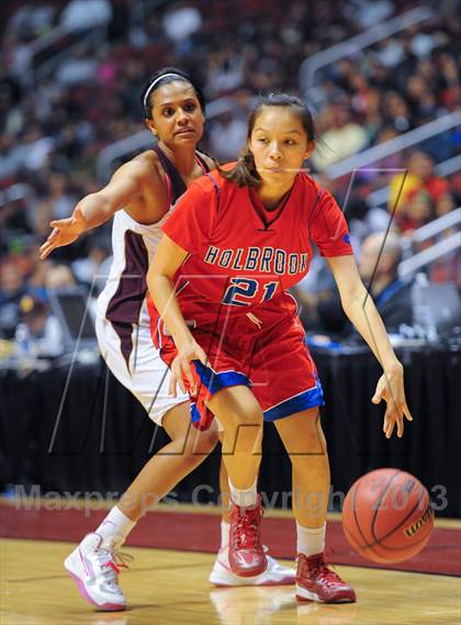 Thumbnail 3 in Holbrook vs. Winslow (AIA D3 Semifinals) photogallery.